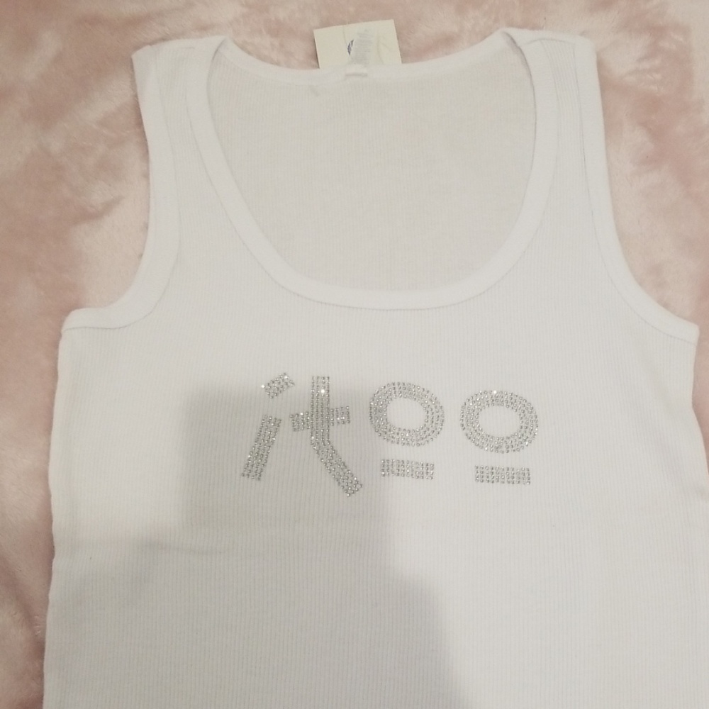 Tank top wings